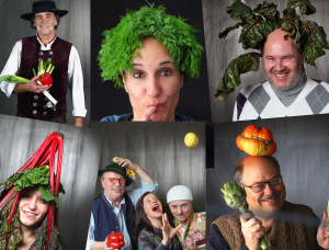 Eine Collage von sechs Erwachsenen, die spielerisch mit verschiedenen Gemüsesorten als Hüte oder Accessoires posieren, darunter Blattgemüse, Kürbisse und Artischocken, die alle lächeln oder lustige Gesichter vor einem dunklen Hintergrund machen.