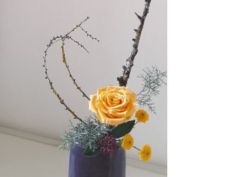 „Blumenbinden für Trauernde/Gestalten mit Blumen und Naturmaterialien“